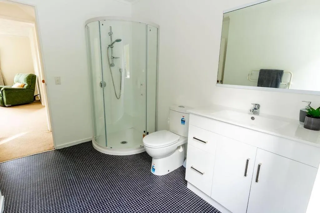 Big Sale In Winter Three Bedrooms Two Bathrooms In Karori Wellington Yeni Zelanda