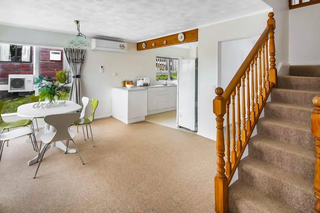 Big Sale In Winter Three Bedrooms Two Bathrooms In Karori Wellington 0*,