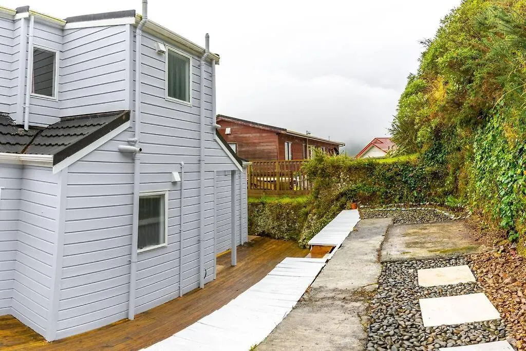 Holiday home Big Sale In Winter Three Bedrooms Two Bathrooms In Karori Wellington